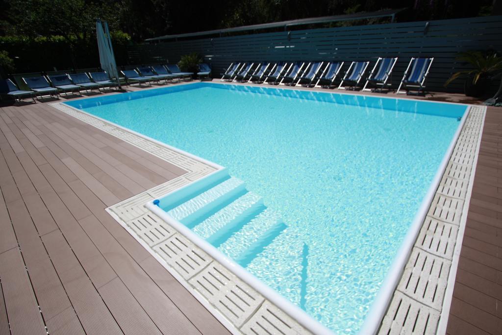 Hotel Miorelli Torbole Sul Garda Exterior foto
